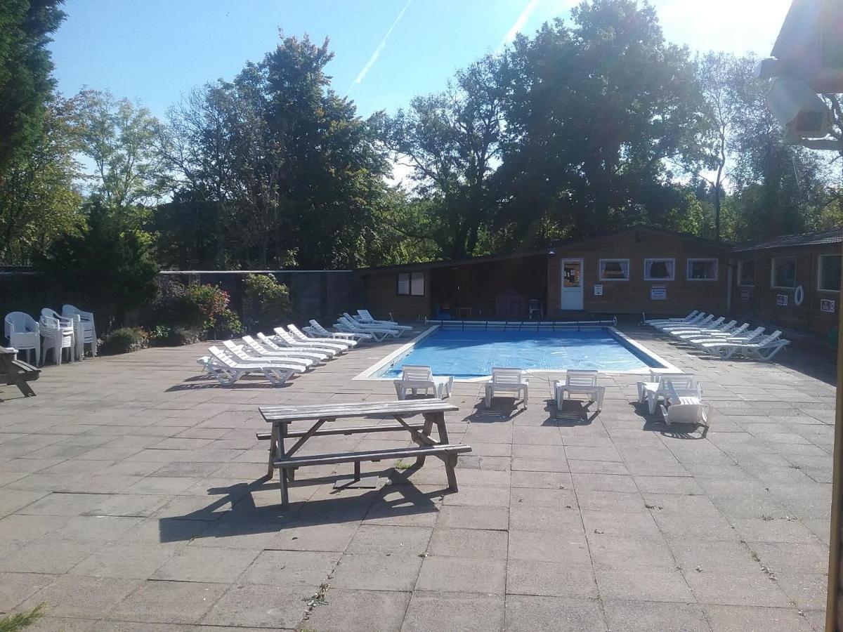 Caban Cwtch Villa Cenarth ภายนอก รูปภาพ